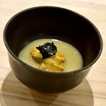 鮨 なんば - ❺雲丹の茄子摺り下ろし～北海道のムラサキ雲丹、摺り卸した焼き茄子の香ばしさもあり爽やかながら美味い。