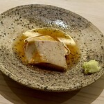 鮨 なんば - ❻鮟肝～北海道の鮟肝、端部の身の崩れや割れを大胆にカット。柔らかな雑味を極限までなくした純粋な鮟肝は美味すぎ。