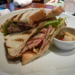 BLTサンドイッチ