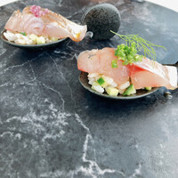 リストランテ･ヒロ チェントロ 丸ビル店 - 一口で食べる黄金アジ
