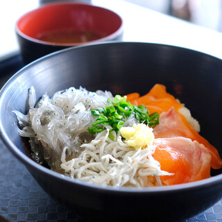 田子の浦港 漁協食堂_1