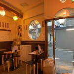 Gyouza Sakaba Ootaya - 店内