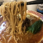 成都担担面 - 麺リフト