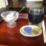 Kyoudo Nikuryouri Yaribanga - デザート（桃のアイスとアイスコーヒー）