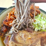 丸政そば - そば大盛り無料250g位あり