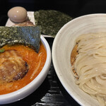 龍のひげ - 今日の対戦相手　北海道ピリ辛白味噌つけ麺　大盛り無料　バラチャーシュー　味玉　海苔追加