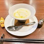 BISTRO Je Pers - 岡山産の白桃の冷製スープ