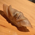 こま田 - 桑名の煮蛤。甘めの味付けですが、蛤の地味を包み込みます
