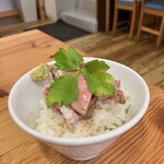 ユナイテッド ヌードル アメノオト - 燻製チャーシュー丼