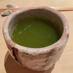 こま田 - 最後に緑茶をいただき、のんびりと過ごさせていただきます