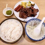 牛たん炭焼利久 - 