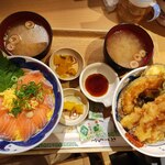 海鮮丼・天ぷら 博多 喜水丸 - 海老天丼、サーモン丼
