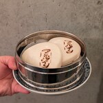 Ajina Mise Mampain - 中華風蒸しパン　¥250