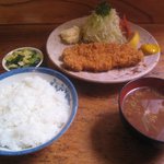 ロースカツ定食