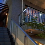 インカント - 外観です。天現寺近くの角地２Fです。以下’１３年７月