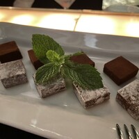 Bar&Lounge MAJESTIC -  Bar&Lounge MAJESTIC -