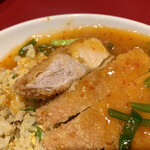 中華菜館 紅宝石 - とんかつが分厚い