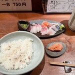 Hajime - セルフ海鮮丼