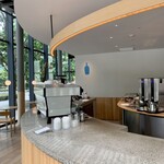 BLUE BOTTLE COFFEE - 店内