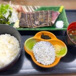 土佐たたき道場 - カツオ定食　¥1,600
自分で仕上げるから、旨さも格別