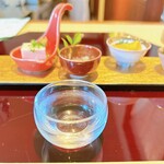 和亭・瀧野川 - おすすめの日本酒を
      味見させていただいてます