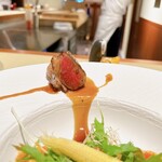 和亭・瀧野川 - オリーブ牛はポルチーニソース
      ひと皿で2つの味わいがある工夫