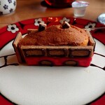 スタジオカフェ シマ - トコトコ登山電車のパウンドケーキ。
