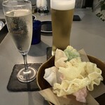 千舟食堂飴市場 - えびせんべいのサービスありました。