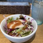 元祖 パスタ食堂 - 鶏胸肉かな？柔らかくて美味しい