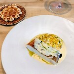 ACiD brianza - 平目グリル。ソテーされたとうもろこしとかコンテチーズのソース、フェンネルとか。平目の火入れいい感じとても美味しかったのとソースのまったり感やとうもろこしの甘み歯ざわりとかいい感じでした☆