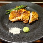 ワイン居酒屋 シャルボン - 高宮鶏の炭火焼きステーキ