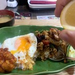 キッチン あずま - レモンを絞り♡爽やかな香りと酸味をプラス＋♡