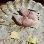 馳走 啐啄一十  - 【写真⑪】真鯵(静岡県焼津、サスエ前田魚店)