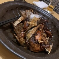 八吉 新橋店 - 鯛のカブト煮