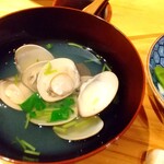 肴と鮨 津作 - 蛤の吸い物