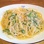 アルビソーラ - 料理写真:日替わりパスタ　しらす・おくらのペペロンチーノ　大盛