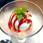 L'Agréable Esprit de GAMIN - ピーチメルバのパフェ仕立て