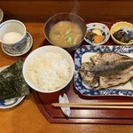 朝ごはん - あじの開き たまご 海苔