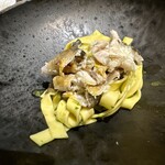 Hirovanna - 鮎とバジルのタリアッテレ