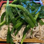 宮入そば - ニラ蕎麦はにらがてんこ盛り