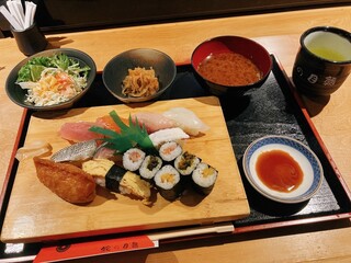 Janome Zushi - 大盛り寿司セット1000円