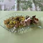 トミズダイナー - サーモンのサラダ、又はカルパッチョ