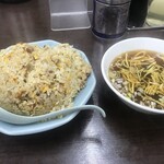 忠豊 - チャーハンとスープ（650円）