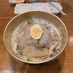 韓国食彩 にっこりマッコリ - えごま豆乳冷麺