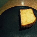 ラ・ボンヌターブル - ブリコラーシュ　ブレッド　アンド　カンパニーのパン