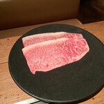 焼肉うしごろ - 北海道産の大判サーロイン・その４です。