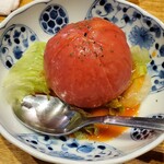 和酒・煮込み らいどん - 丸ごとトマトSALAD