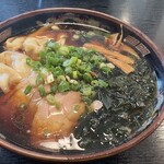 味の終着駅 次郎長 - ワンタンラーメン