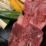 近江牛専門店 近江かど萬 - 分厚いのに柔らかい。きめ細かで柔らかく、脂身の少ない最高部位のヒレ肉。