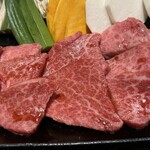 近江牛専門店 近江かど萬 - 分厚くて大きい焼肉。ヒレ